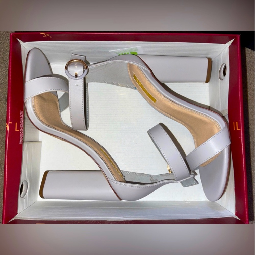 💕LILIANA GRAY 4” HEELS💕